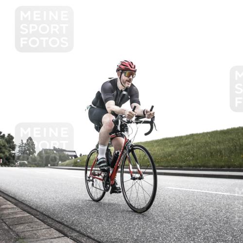 21.06.2026 - 29. Vierlanden-Triathlon H.Heesch http://msf.ph/oto/9899635 21.06.2026 11:20:32 Radfahren 81, 669, 821 meine-sportfotos.de