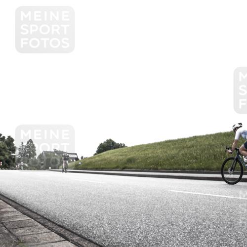 21.06.2026 - 29. Vierlanden-Triathlon H.Heesch http://msf.ph/oto/9899641 21.06.2026 11:21:06 Radfahren 807 meine-sportfotos.de