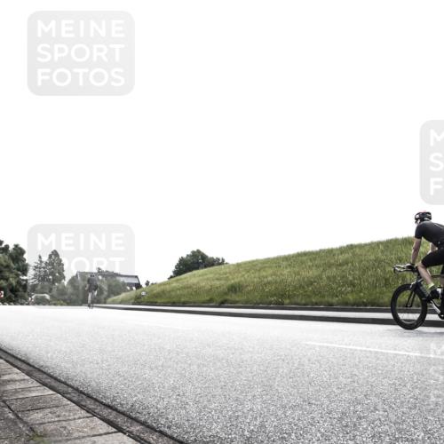 21.06.2026 - 29. Vierlanden-Triathlon H.Heesch http://msf.ph/oto/9899662 21.06.2026 11:22:01 Radfahren  meine-sportfotos.de