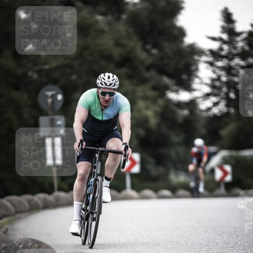 21.06.2026 - 29. Vierlanden-Triathlon H.Heesch http://msf.ph/oto/9899663 21.06.2026 10:07:56 Radfahren 7, 59, 104, 167, 220, 305, 320, 334 meine-sportfotos.de