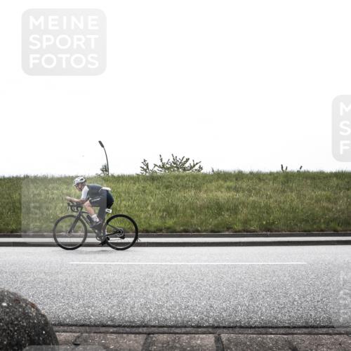 21.06.2026 - 29. Vierlanden-Triathlon H.Heesch http://msf.ph/oto/9899664 21.06.2026 11:49:11 Radfahren 105, 128, 279, 280, 681, 898 meine-sportfotos.de