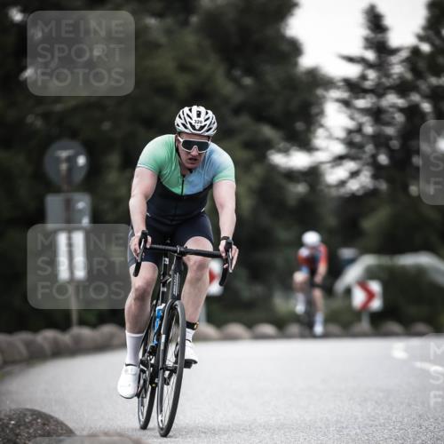21.06.2026 - 29. Vierlanden-Triathlon H.Heesch http://msf.ph/oto/9899668 21.06.2026 10:07:56 Radfahren 7, 59, 104, 167, 220, 305, 320, 334 meine-sportfotos.de