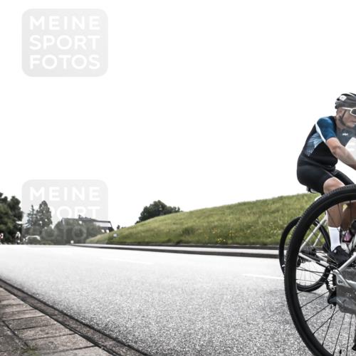 21.06.2026 - 29. Vierlanden-Triathlon H.Heesch http://msf.ph/oto/9899671 21.06.2026 11:23:15 Radfahren 91, 130, 639, 692 meine-sportfotos.de