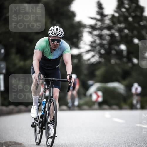21.06.2026 - 29. Vierlanden-Triathlon H.Heesch http://msf.ph/oto/9899675 21.06.2026 10:07:56 Radfahren 7, 59, 104, 167, 220, 305, 320, 334 meine-sportfotos.de