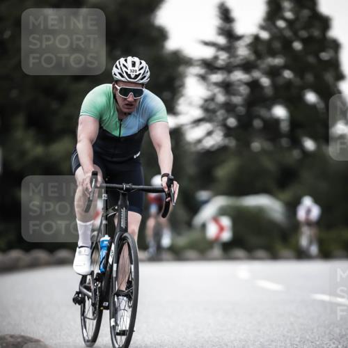 21.06.2026 - 29. Vierlanden-Triathlon H.Heesch http://msf.ph/oto/9899678 21.06.2026 10:07:56 Radfahren 7, 59, 104, 167, 220, 305, 320, 334 meine-sportfotos.de