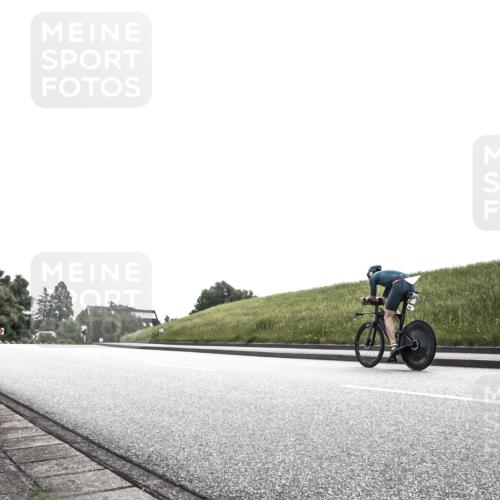 21.06.2026 - 29. Vierlanden-Triathlon H.Heesch http://msf.ph/oto/9899679 21.06.2026 11:25:59 Radfahren 243 meine-sportfotos.de