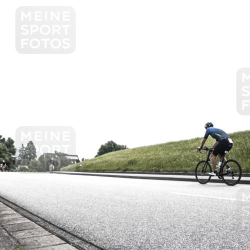 21.06.2026 - 29. Vierlanden-Triathlon H.Heesch http://msf.ph/oto/9899694 21.06.2026 11:29:55 Radfahren 790 meine-sportfotos.de