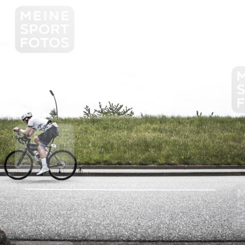 21.06.2026 - 29. Vierlanden-Triathlon H.Heesch http://msf.ph/oto/9899699 21.06.2026 11:49:48 Radfahren 74, 630, 735, 743 meine-sportfotos.de