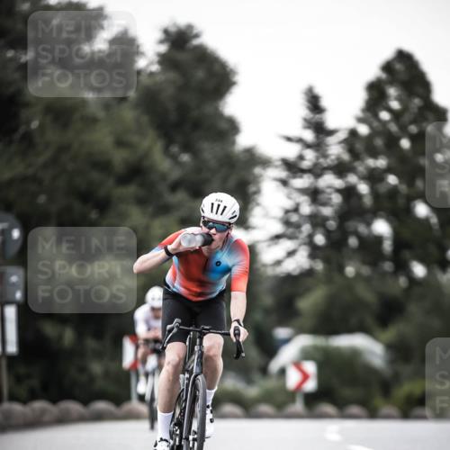 21.06.2026 - 29. Vierlanden-Triathlon H.Heesch http://msf.ph/oto/9899709 21.06.2026 10:08:00 Radfahren 7, 59, 80, 305, 320, 334 meine-sportfotos.de