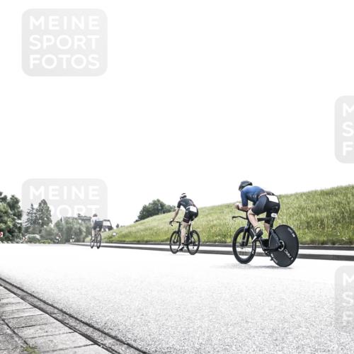 21.06.2026 - 29. Vierlanden-Triathlon H.Heesch http://msf.ph/oto/9899711 21.06.2026 11:33:49 Radfahren 682, 701 meine-sportfotos.de