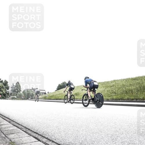 21.06.2026 - 29. Vierlanden-Triathlon H.Heesch http://msf.ph/oto/9899714 21.06.2026 11:33:49 Radfahren 682, 701 meine-sportfotos.de
