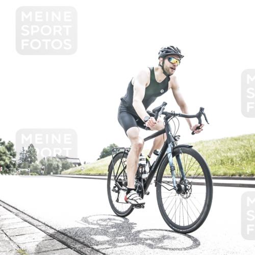 21.06.2026 - 29. Vierlanden-Triathlon H.Heesch http://msf.ph/oto/9899729 21.06.2026 11:37:57 Radfahren 706, 787 meine-sportfotos.de