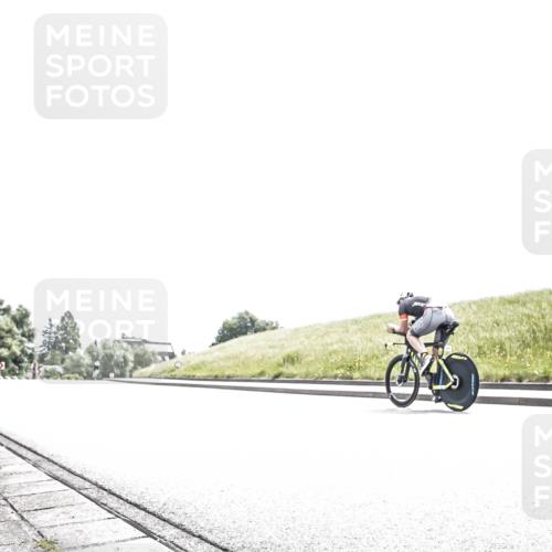 21.06.2026 - 29. Vierlanden-Triathlon H.Heesch http://msf.ph/oto/9899735 21.06.2026 11:38:14 Radfahren 230, 640, 666 meine-sportfotos.de