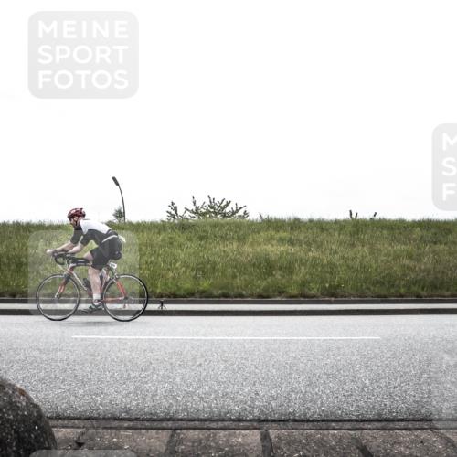 21.06.2026 - 29. Vierlanden-Triathlon H.Heesch http://msf.ph/oto/9899755 21.06.2026 11:50:59 Radfahren 233, 259, 296, 669, 836 meine-sportfotos.de