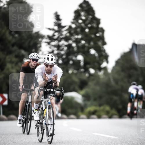 21.06.2026 - 29. Vierlanden-Triathlon H.Heesch http://msf.ph/oto/9899762 21.06.2026 10:08:02 Radfahren 7, 59, 80, 305, 334, 371 meine-sportfotos.de