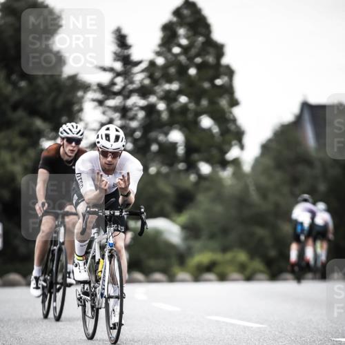 21.06.2026 - 29. Vierlanden-Triathlon H.Heesch http://msf.ph/oto/9899765 21.06.2026 10:08:02 Radfahren 7, 59, 80, 305, 334, 371 meine-sportfotos.de