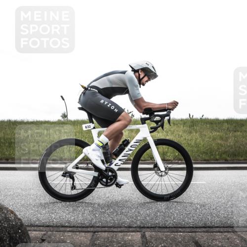 21.06.2026 - 29. Vierlanden-Triathlon H.Heesch http://msf.ph/oto/9899787 21.06.2026 11:51:43 Radfahren 260, 632, 727 meine-sportfotos.de