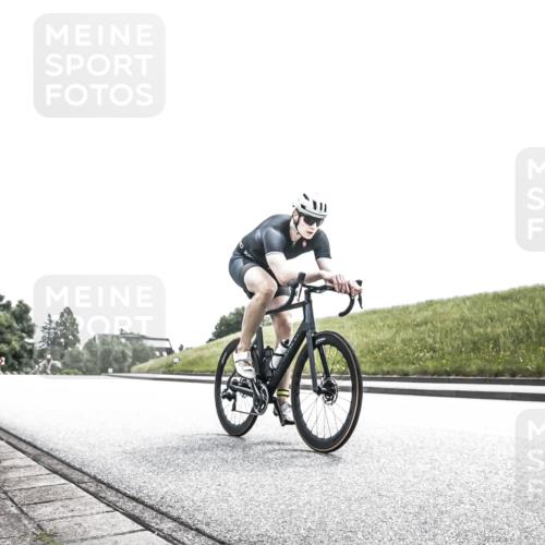 21.06.2026 - 29. Vierlanden-Triathlon H.Heesch http://msf.ph/oto/9899789 21.06.2026 11:42:31 Radfahren 158, 650, 727, 745 meine-sportfotos.de