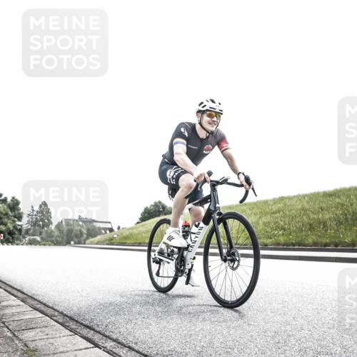 21.06.2026 - 29. Vierlanden-Triathlon H.Heesch http://msf.ph/oto/9899793 21.06.2026 11:42:36 Radfahren 158, 223, 650, 727, 740 meine-sportfotos.de