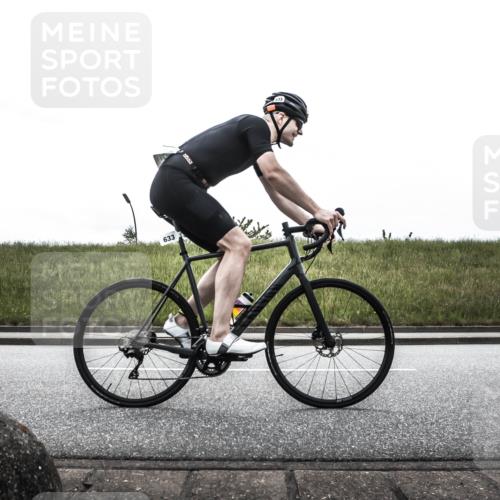 21.06.2026 - 29. Vierlanden-Triathlon H.Heesch http://msf.ph/oto/9899794 21.06.2026 11:51:51 Radfahren 20, 260, 633, 727, 876 meine-sportfotos.de