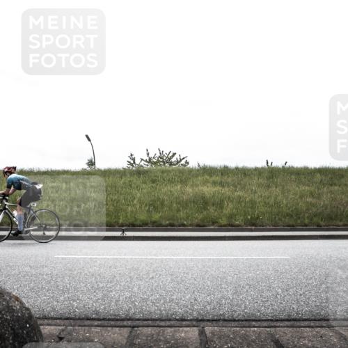 21.06.2026 - 29. Vierlanden-Triathlon H.Heesch http://msf.ph/oto/9899797 21.06.2026 11:51:53 Radfahren 20, 92, 260, 633, 727, 876 meine-sportfotos.de