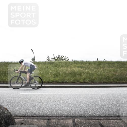 21.06.2026 - 29. Vierlanden-Triathlon H.Heesch http://msf.ph/oto/9899800 21.06.2026 11:51:56 Radfahren 20, 92, 633, 717, 755, 876 meine-sportfotos.de