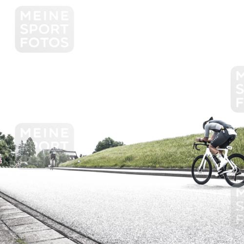 21.06.2026 - 29. Vierlanden-Triathlon H.Heesch http://msf.ph/oto/9899814 21.06.2026 11:42:58 Radfahren 699, 728, 729 meine-sportfotos.de