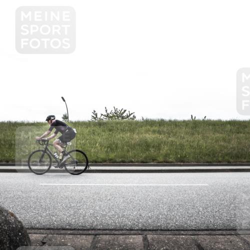 21.06.2026 - 29. Vierlanden-Triathlon H.Heesch http://msf.ph/oto/9899815 21.06.2026 11:52:08 Radfahren 249, 755, 810 meine-sportfotos.de