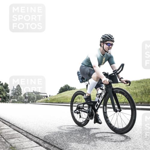 21.06.2026 - 29. Vierlanden-Triathlon H.Heesch http://msf.ph/oto/9899830 21.06.2026 11:43:20 Radfahren 41, 213, 717 meine-sportfotos.de