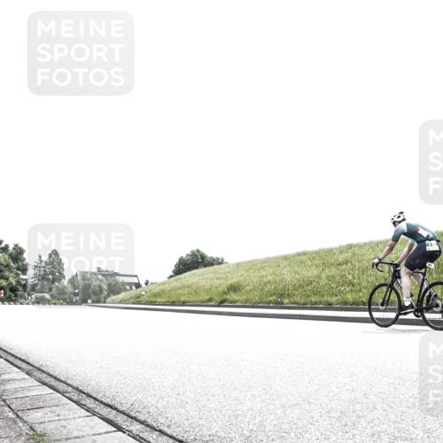 21.06.2026 - 29. Vierlanden-Triathlon H.Heesch http://msf.ph/oto/9899834 21.06.2026 11:43:22 Radfahren 41, 213, 717 meine-sportfotos.de