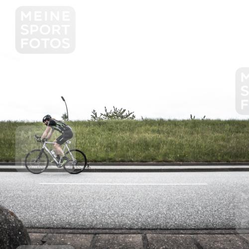 21.06.2026 - 29. Vierlanden-Triathlon H.Heesch http://msf.ph/oto/9899844 21.06.2026 11:52:36 Radfahren 687, 718, 896 meine-sportfotos.de