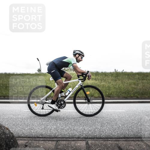 21.06.2026 - 29. Vierlanden-Triathlon H.Heesch http://msf.ph/oto/9899847 21.06.2026 11:52:50 Radfahren 256, 639, 729, 758, 796 meine-sportfotos.de