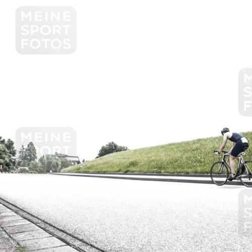 21.06.2026 - 29. Vierlanden-Triathlon H.Heesch http://msf.ph/oto/9899852 21.06.2026 11:43:38 Radfahren 278, 657, 720 meine-sportfotos.de