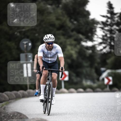 21.06.2026 - 29. Vierlanden-Triathlon H.Heesch http://msf.ph/oto/9899874 21.06.2026 10:08:11 Radfahren 38, 371, 373 meine-sportfotos.de