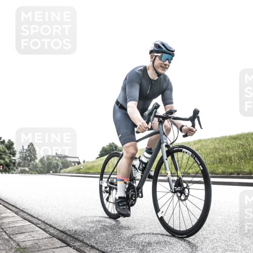 21.06.2026 - 29. Vierlanden-Triathlon H.Heesch http://msf.ph/oto/9899880 21.06.2026 11:44:20 Radfahren 710, 805 meine-sportfotos.de