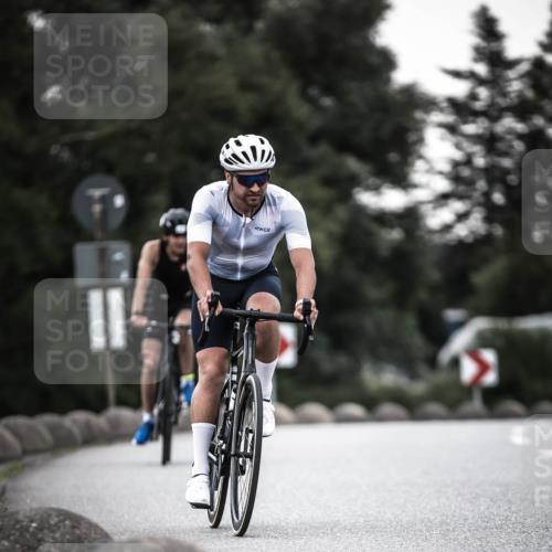 21.06.2026 - 29. Vierlanden-Triathlon H.Heesch http://msf.ph/oto/9899881 21.06.2026 10:08:12 Radfahren 38, 371, 373 meine-sportfotos.de