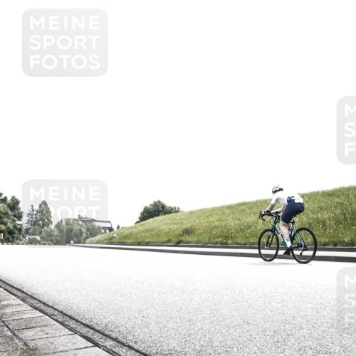 21.06.2026 - 29. Vierlanden-Triathlon H.Heesch http://msf.ph/oto/9899886 21.06.2026 11:44:20 Radfahren 710, 805 meine-sportfotos.de