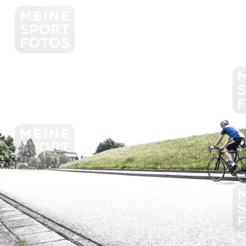 21.06.2026 - 29. Vierlanden-Triathlon H.Heesch http://msf.ph/oto/9899912 21.06.2026 11:44:58 Radfahren 238, 696 meine-sportfotos.de