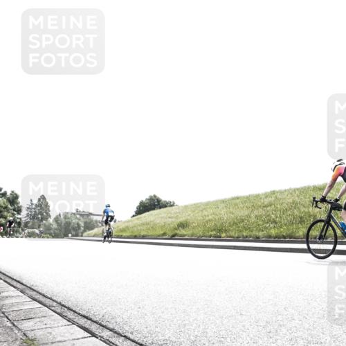 21.06.2026 - 29. Vierlanden-Triathlon H.Heesch http://msf.ph/oto/9899915 21.06.2026 11:44:59 Radfahren 238, 696 meine-sportfotos.de