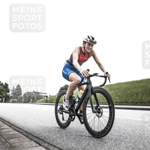 21.06.2026 - 29. Vierlanden-Triathlon H.Heesch http://msf.ph/oto/9899943 21.06.2026 12:35:08 Radfahren 827, 992, 999 meine-sportfotos.de