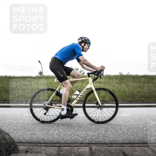 21.06.2026 - 29. Vierlanden-Triathlon H.Heesch http://msf.ph/oto/9899960 21.06.2026 11:55:27 Radfahren 221, 225, 680, 781, 811, 835, 863, 893 meine-sportfotos.de