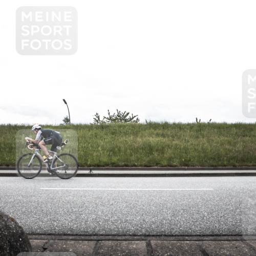 21.06.2026 - 29. Vierlanden-Triathlon H.Heesch http://msf.ph/oto/9899984 21.06.2026 11:55:50 Radfahren 730, 828 meine-sportfotos.de