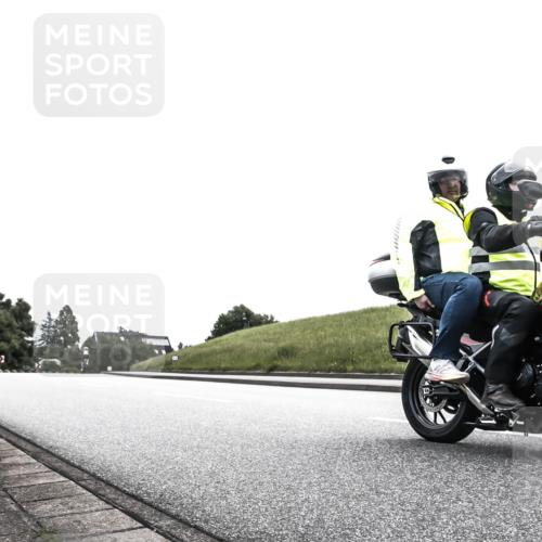 21.06.2026 - 29. Vierlanden-Triathlon H.Heesch http://msf.ph/oto/9899989 21.06.2026 12:36:19 Radfahren 1020, 1021 meine-sportfotos.de