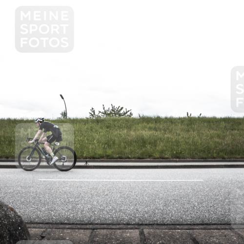 21.06.2026 - 29. Vierlanden-Triathlon H.Heesch http://msf.ph/oto/9899994 21.06.2026 11:56:16 Radfahren 273, 663, 748, 882 meine-sportfotos.de
