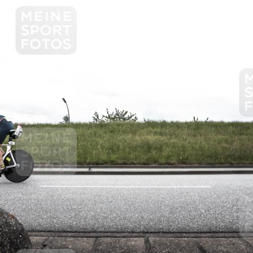 21.06.2026 - 29. Vierlanden-Triathlon H.Heesch http://msf.ph/oto/9900000 21.06.2026 11:56:18 Radfahren 17, 273, 663 meine-sportfotos.de