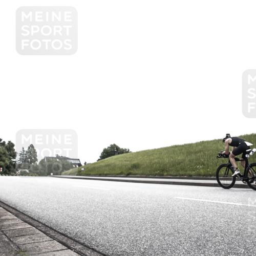 21.06.2026 - 29. Vierlanden-Triathlon H.Heesch http://msf.ph/oto/9900020 21.06.2026 12:37:11 Radfahren 986 meine-sportfotos.de