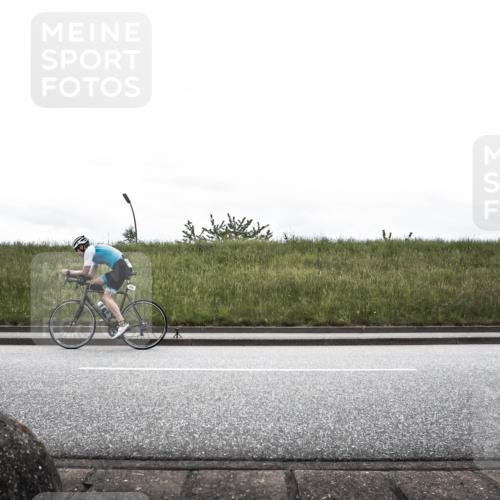 21.06.2026 - 29. Vierlanden-Triathlon H.Heesch http://msf.ph/oto/9900021 21.06.2026 11:56:43 Radfahren 638, 677, 754, 776, 817, 827, 879, 897 meine-sportfotos.de