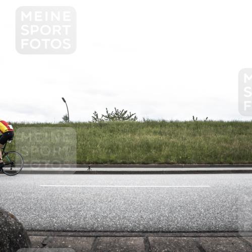 21.06.2026 - 29. Vierlanden-Triathlon H.Heesch http://msf.ph/oto/9900025 21.06.2026 11:56:45 Radfahren 243, 638, 677, 754, 817, 827, 879, 897 meine-sportfotos.de
