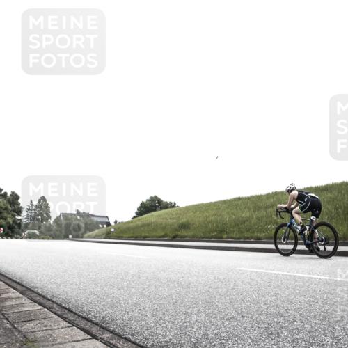 21.06.2026 - 29. Vierlanden-Triathlon H.Heesch http://msf.ph/oto/9900026 21.06.2026 12:38:14 Radfahren 767 meine-sportfotos.de