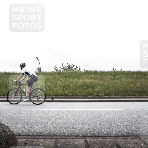 21.06.2026 - 29. Vierlanden-Triathlon H.Heesch http://msf.ph/oto/9900028 21.06.2026 11:56:47 Radfahren 243, 638, 677, 754, 817, 827, 879 meine-sportfotos.de
